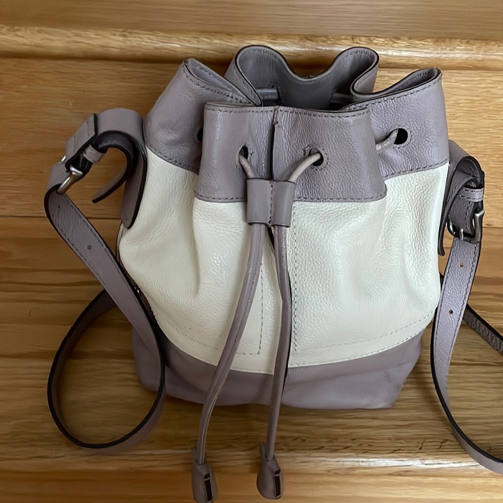 Women’s handbag